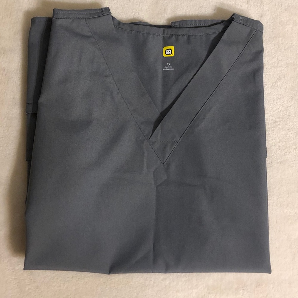 NWOT Wonderwink scrub top.👩🏻‍🔬👩🏻‍⚕️